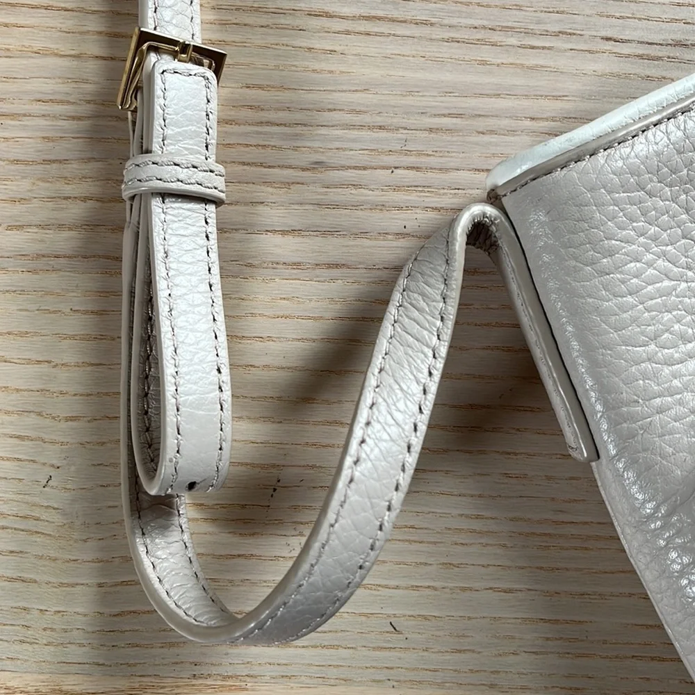 KATE SPADE Champagne Pebbled Leather Crossbody Bag with Gold Hardware White Trim